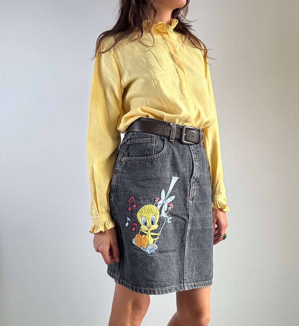 Gonna denim vintage Emmanuel Schvili, vista laterale con dettaglio ricamo Titti