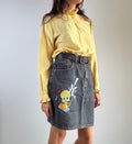 Gonna denim vintage Emmanuel Schvili, vista laterale con dettaglio ricamo Titti