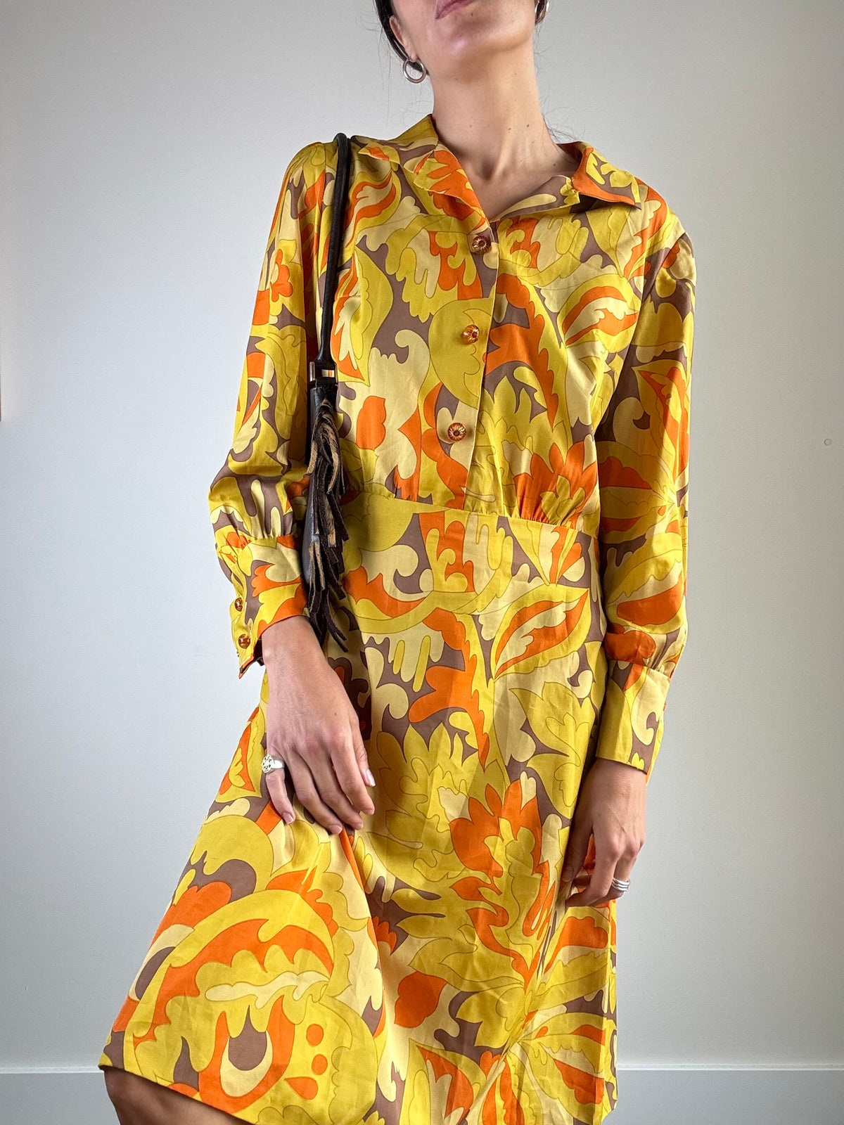 Abito giallo arancio sartoriale