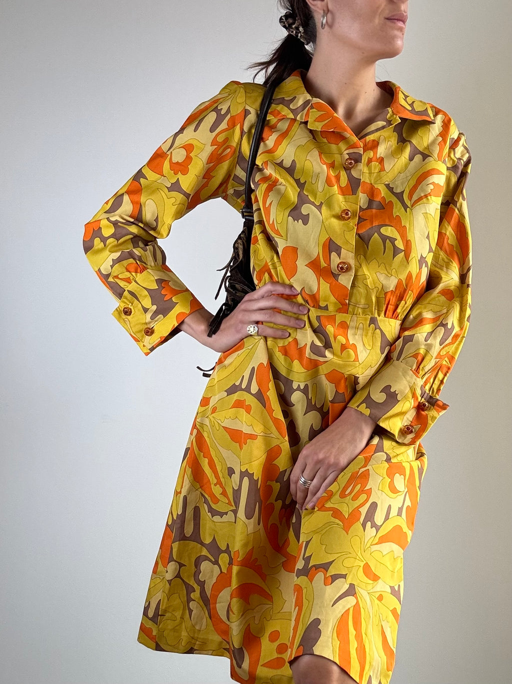 Abito giallo arancio sartoriale