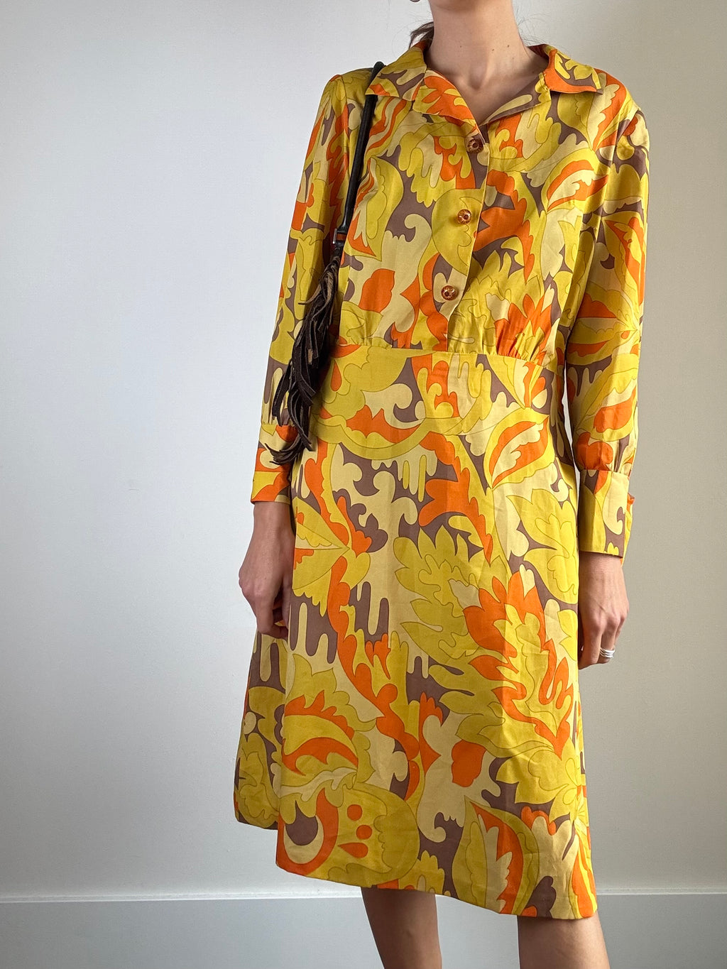 Abito giallo arancio sartoriale