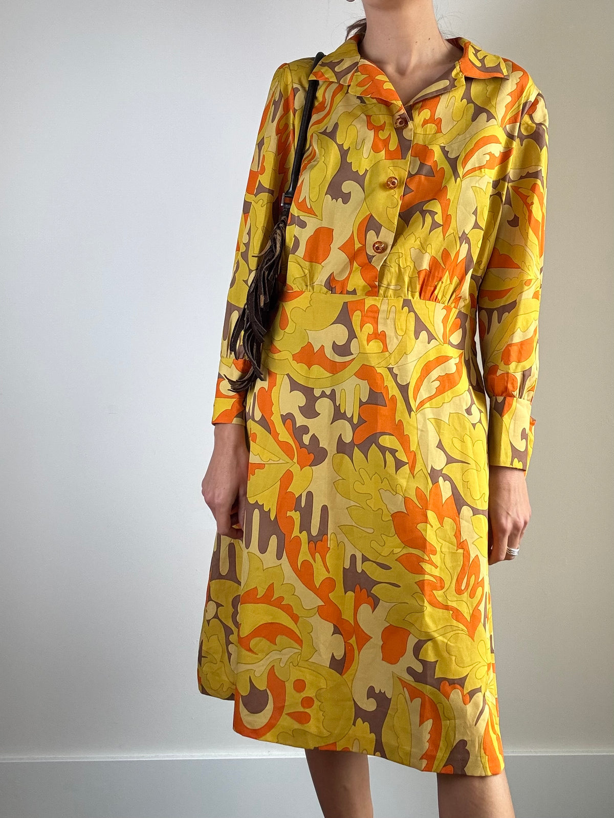 Abito giallo arancio sartoriale