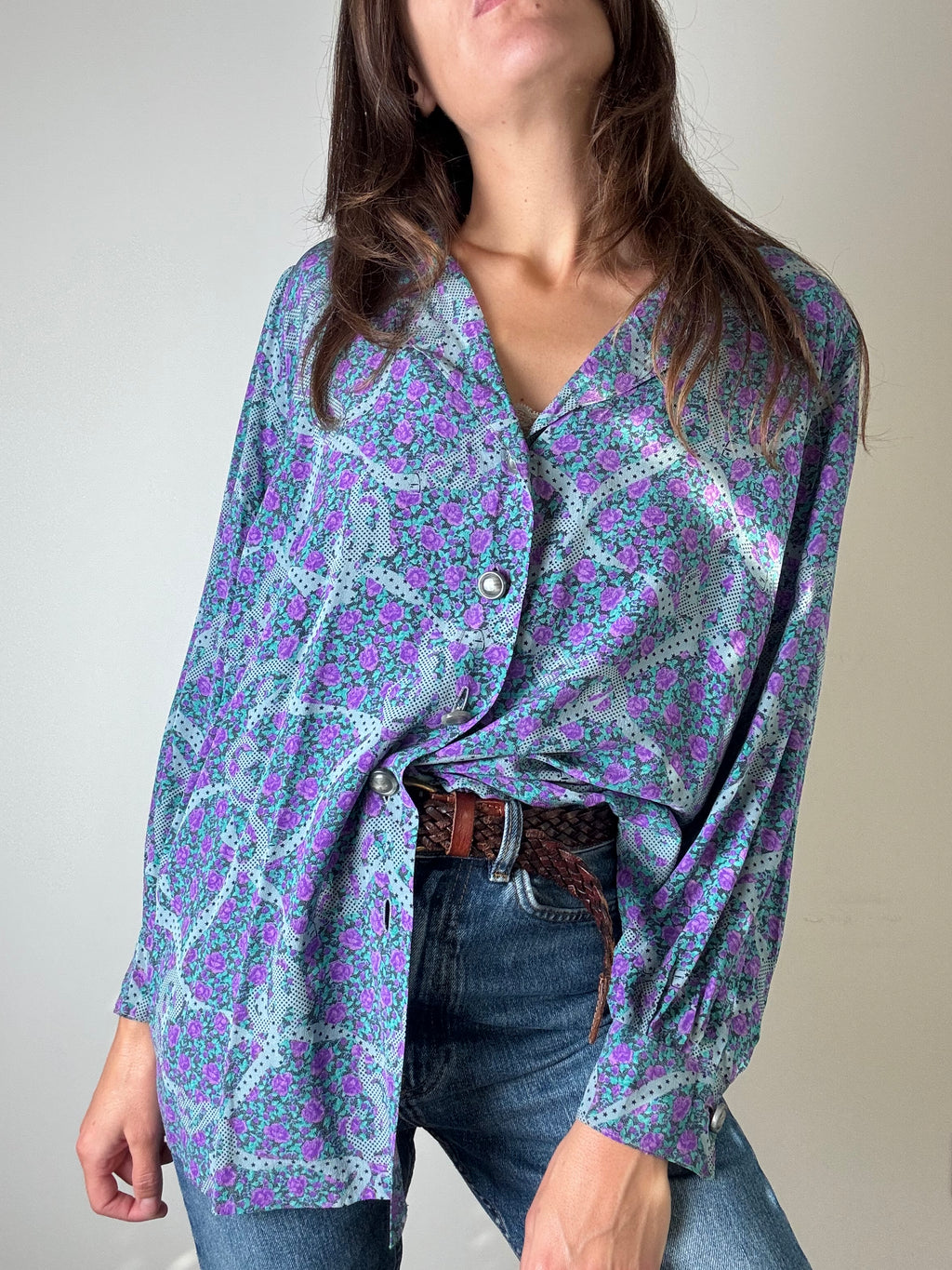 Camicia con stelle e fiori viola