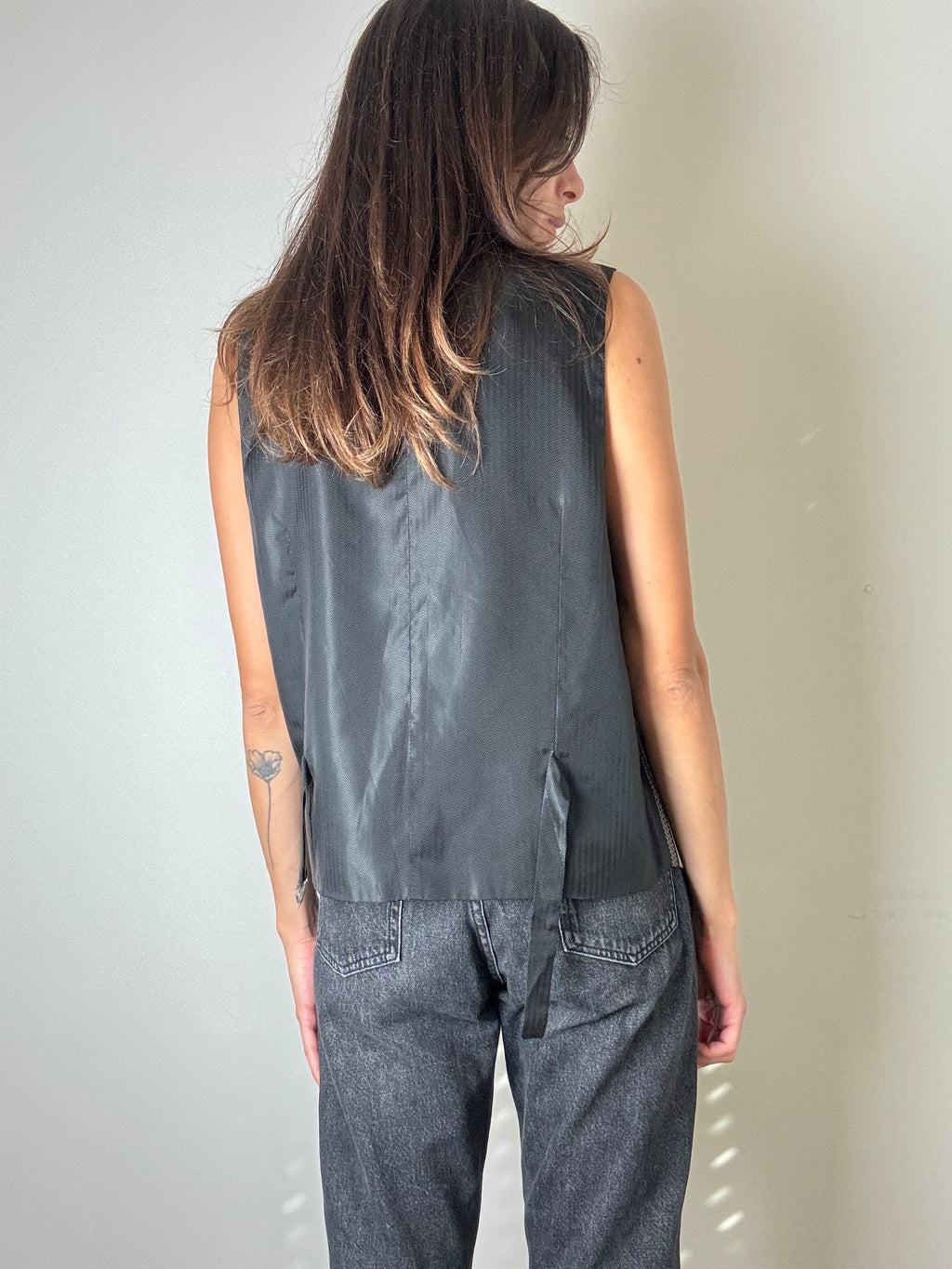 Gilet grigio a righe