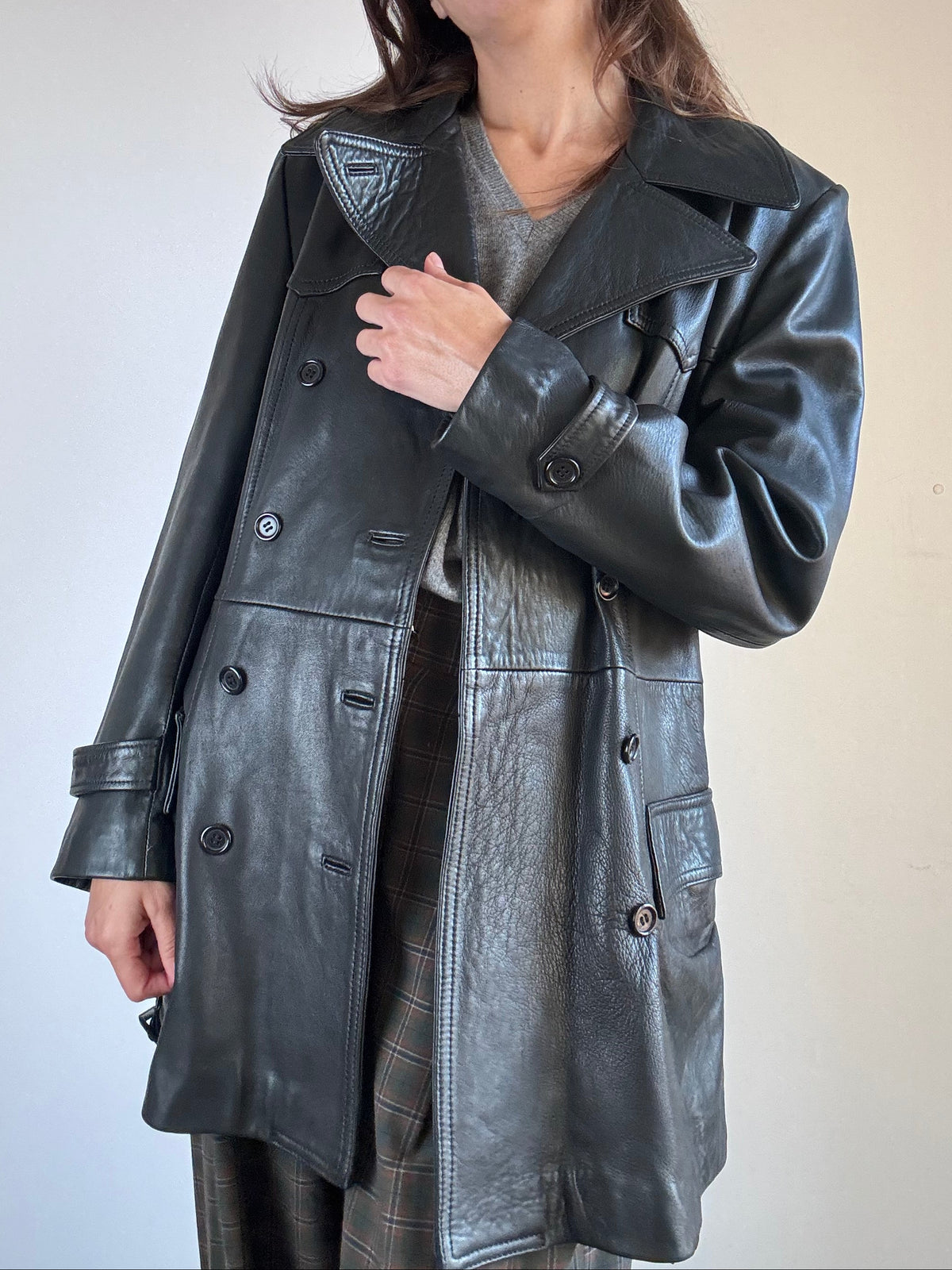 Trench nero in pelle