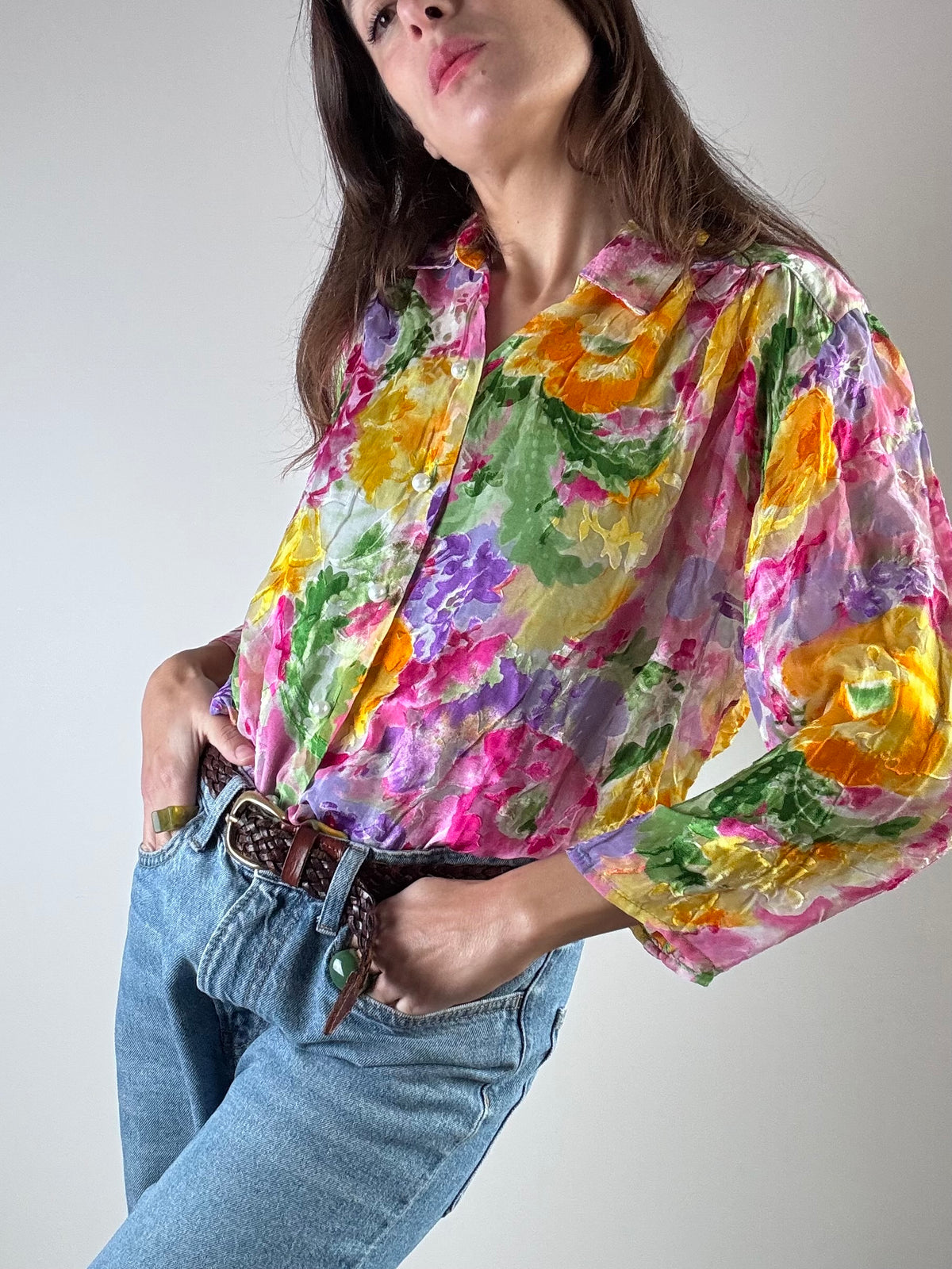 Camicia a fiori semitrasparente