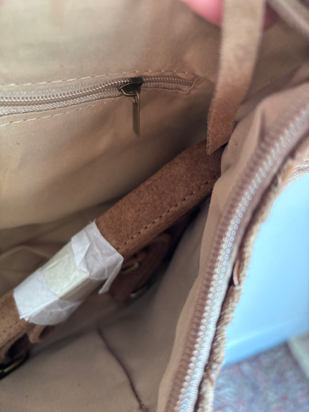 Borsa marrone in pelle e camoscio intrecciati