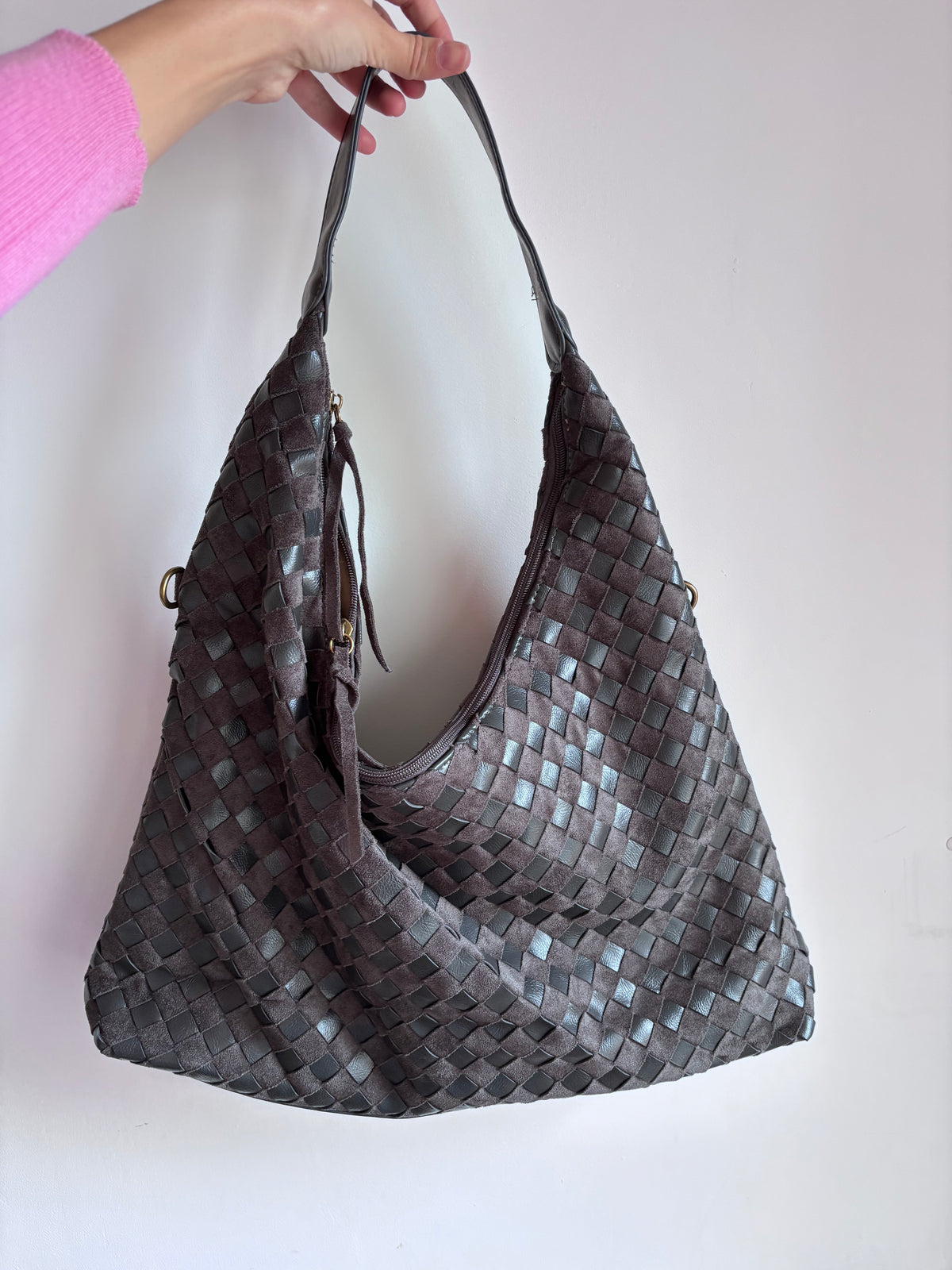 Borsa in pelle e camoscio intrecciati
