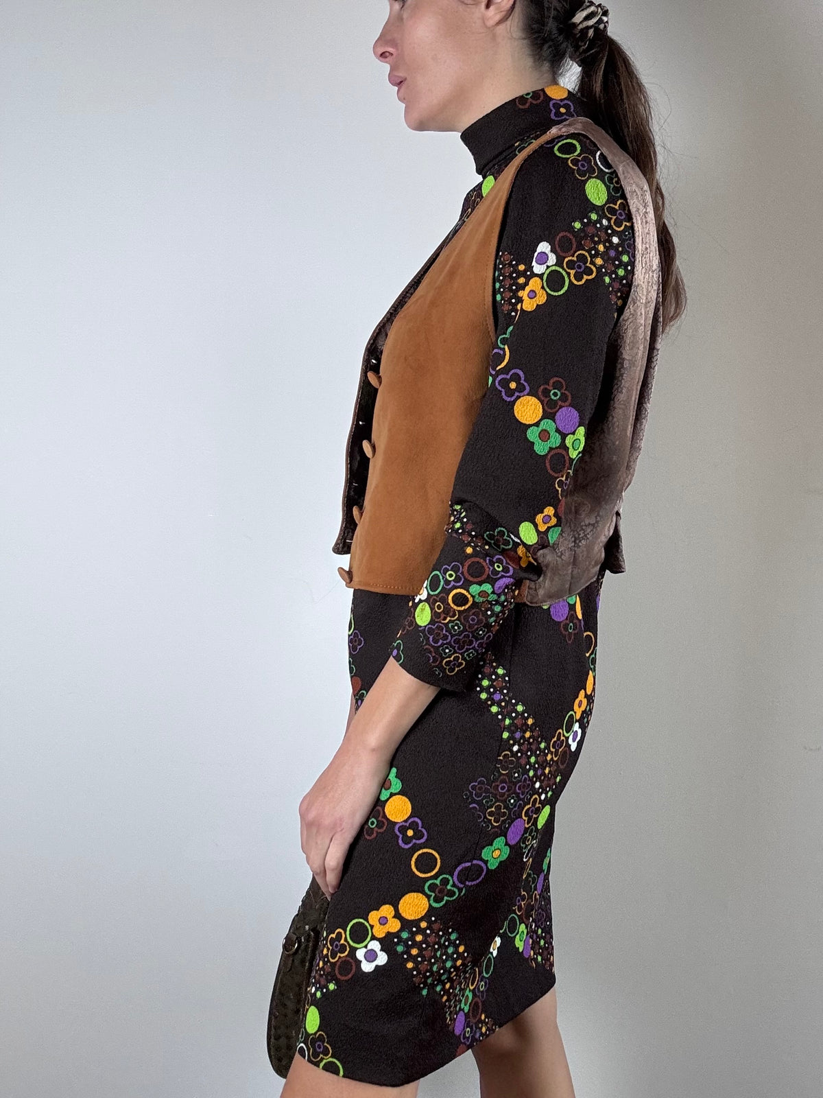 Abito marrone a fiori anni '70