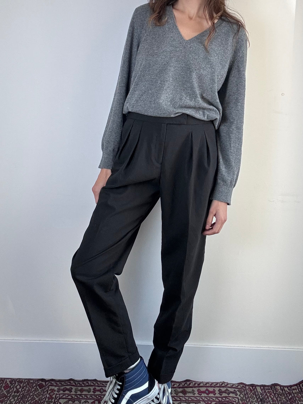 Pantaloni neri con pinces