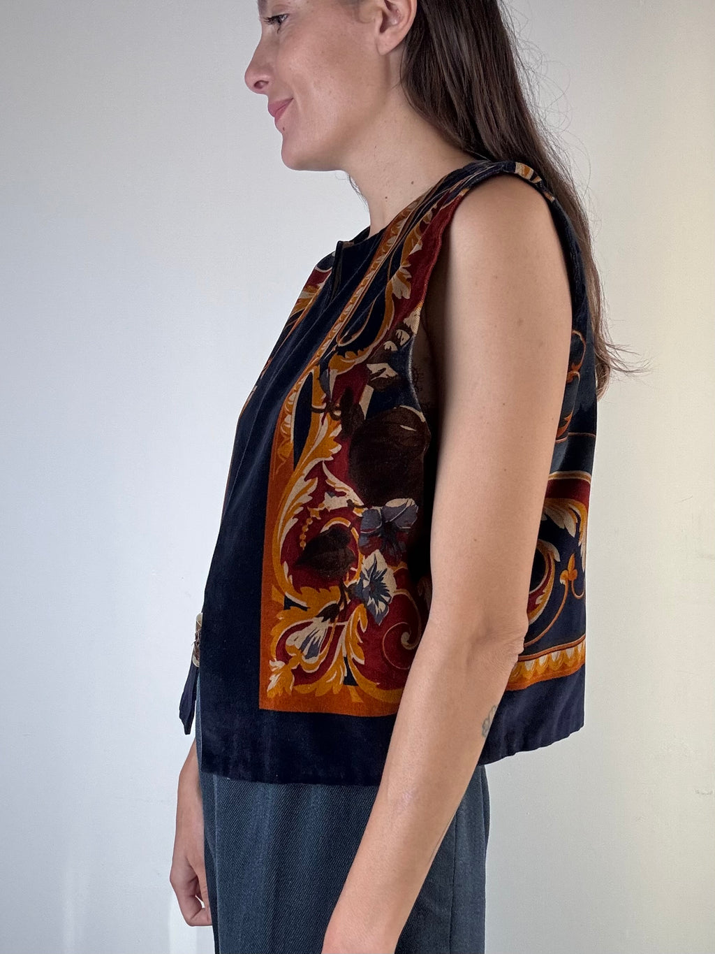 Gilet in velluto blu arabescato