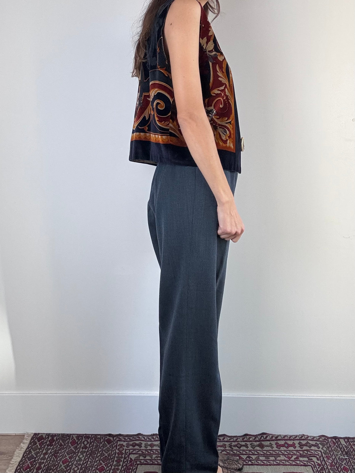 Pantaloni blu spigati