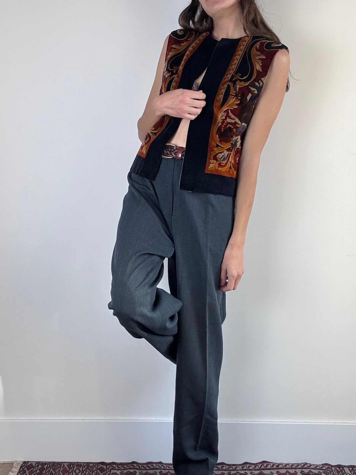 Pantaloni blu spigati