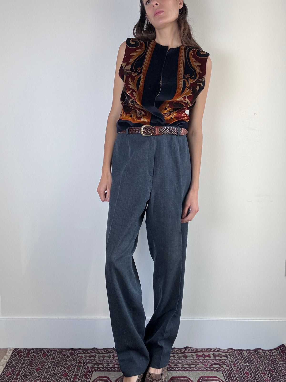 Pantaloni blu spigati