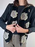 Gilet nero in velluto con rose
