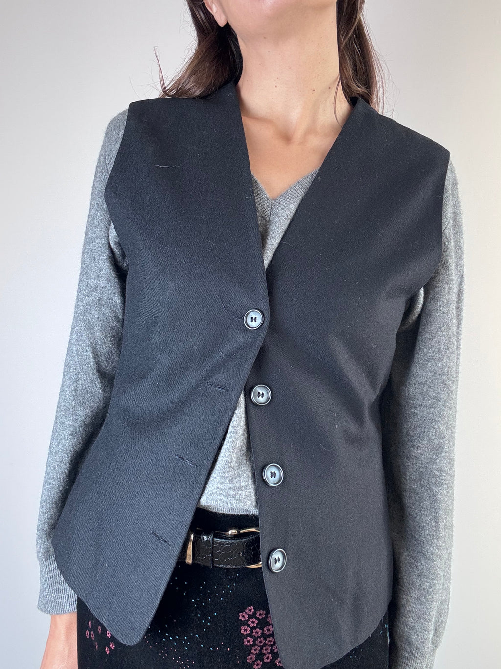 Gilet nero in lana vergine