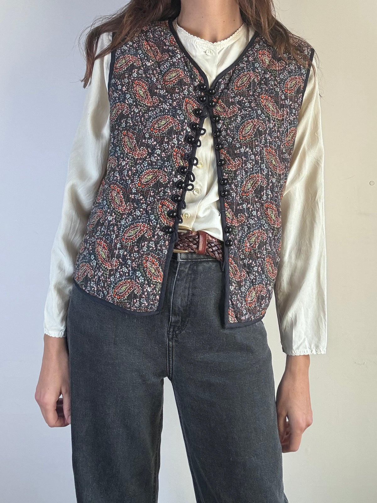 Gilet blu a fiori